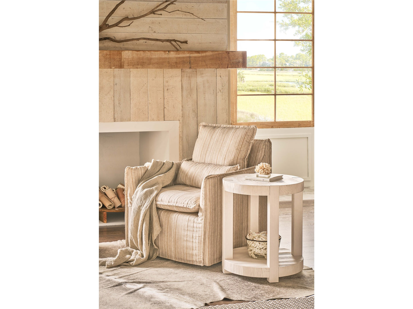 Universal Hermosa End Table