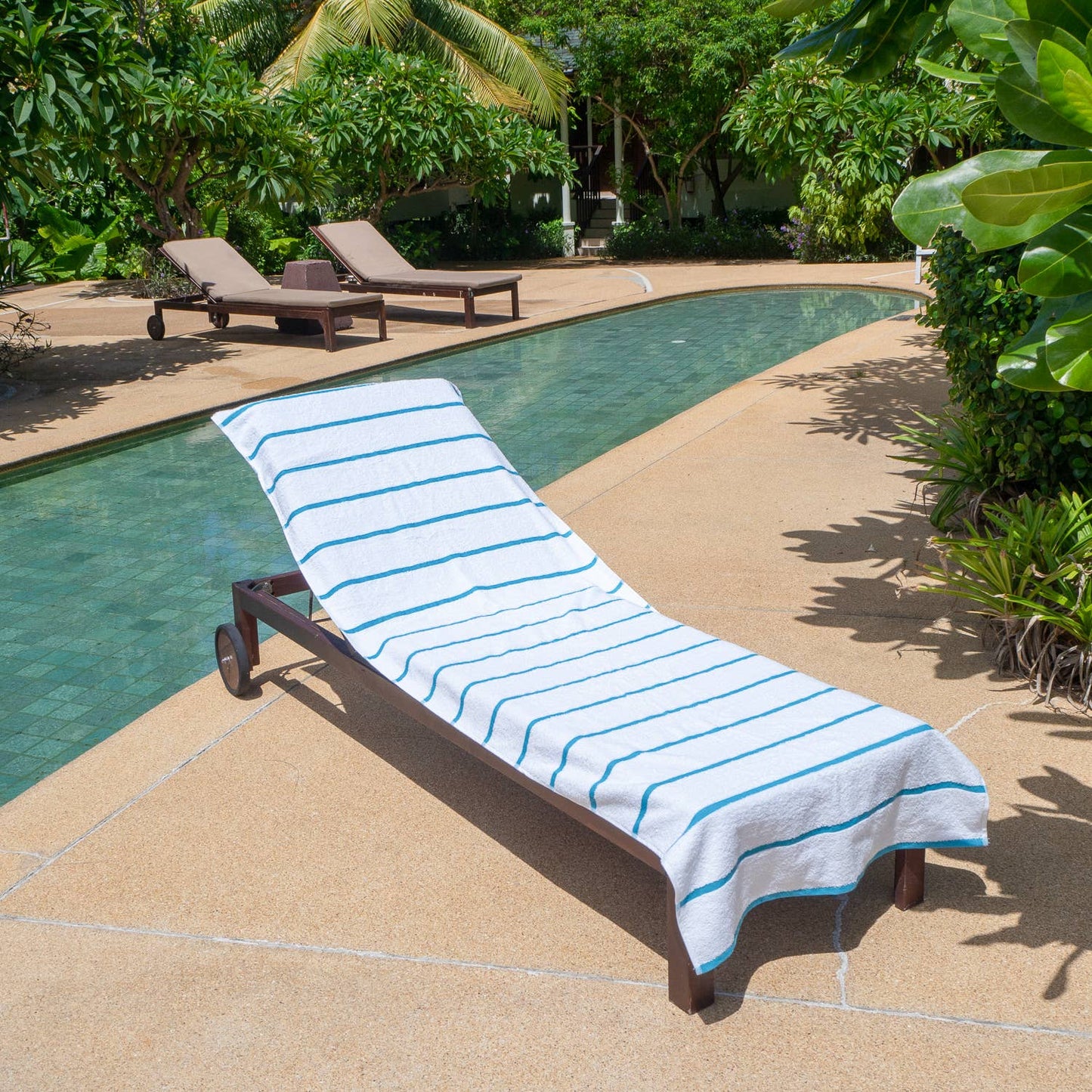 2 Pack of Chaise Lounge Chair Towels, 30 x 85, Fitted Pocket
