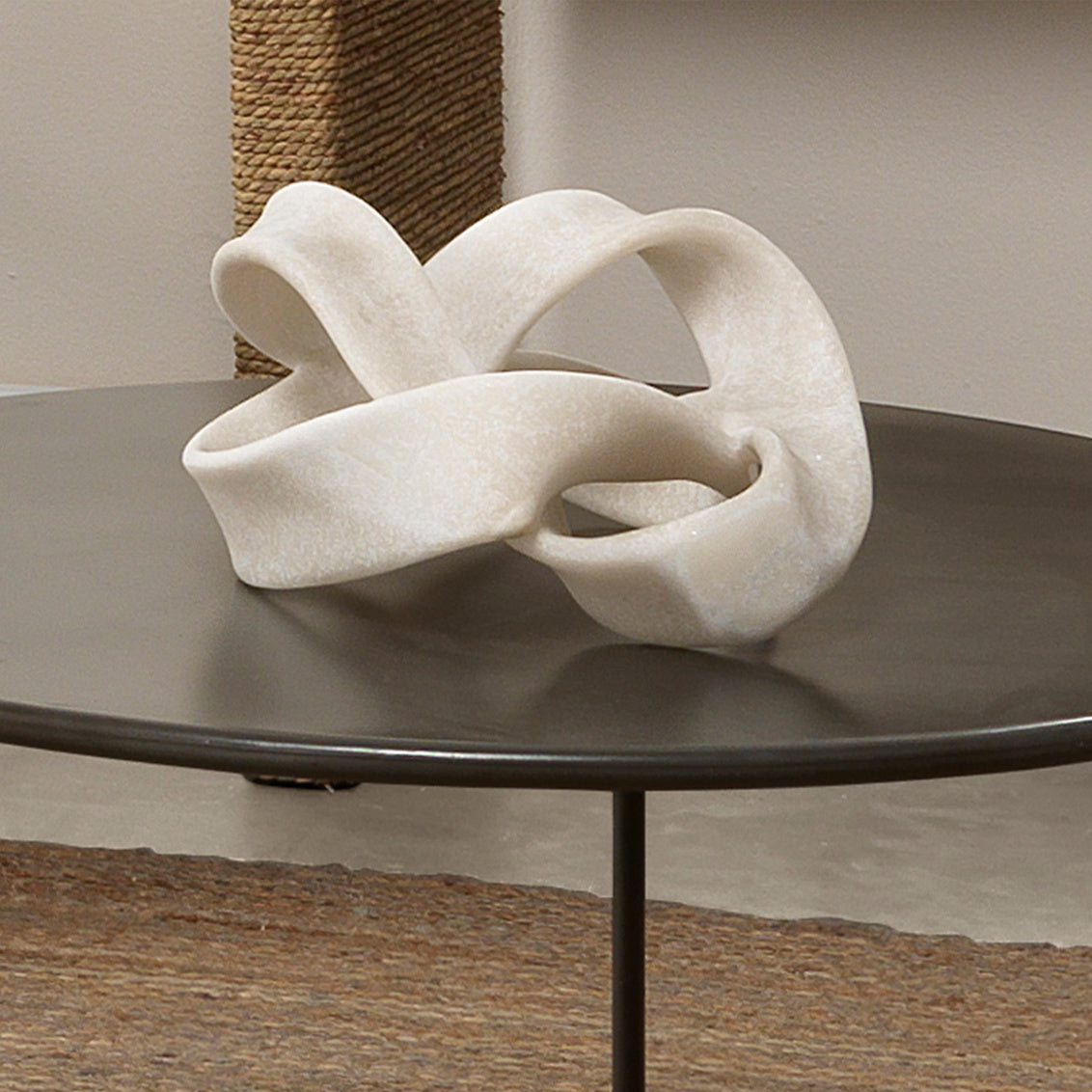 Tangled Table Object