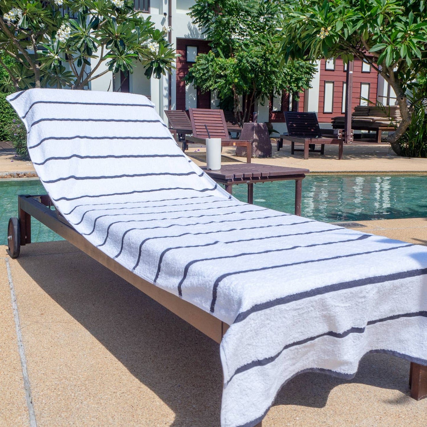 2 Pack of Chaise Lounge Chair Towels, 30 x 85, Fitted Pocket